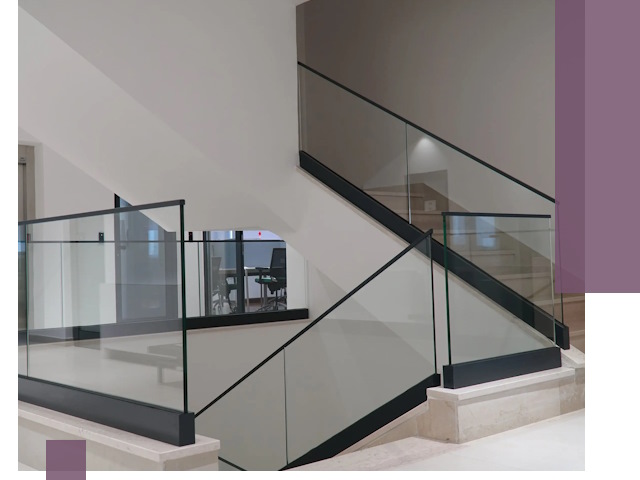 Стеклянные перила премиум-класса с установкой в Нижнем Новгороде