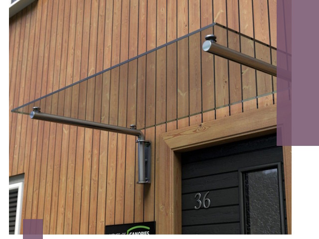 Стеклянные козырьки на входы и фасады в Нижнем Новгороде